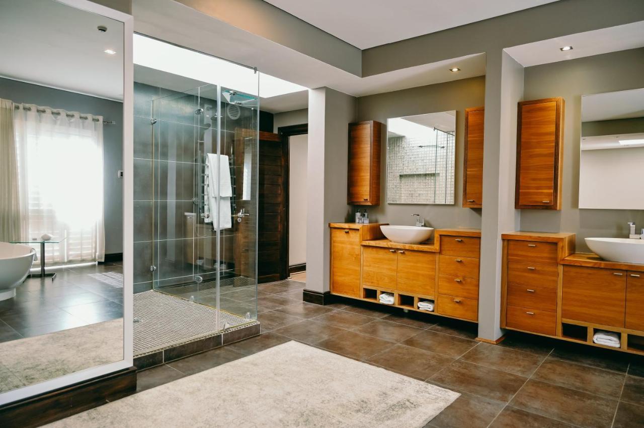 Tredenham Boutique Hotel Bloemfontein Exteriér fotografie Bathroom