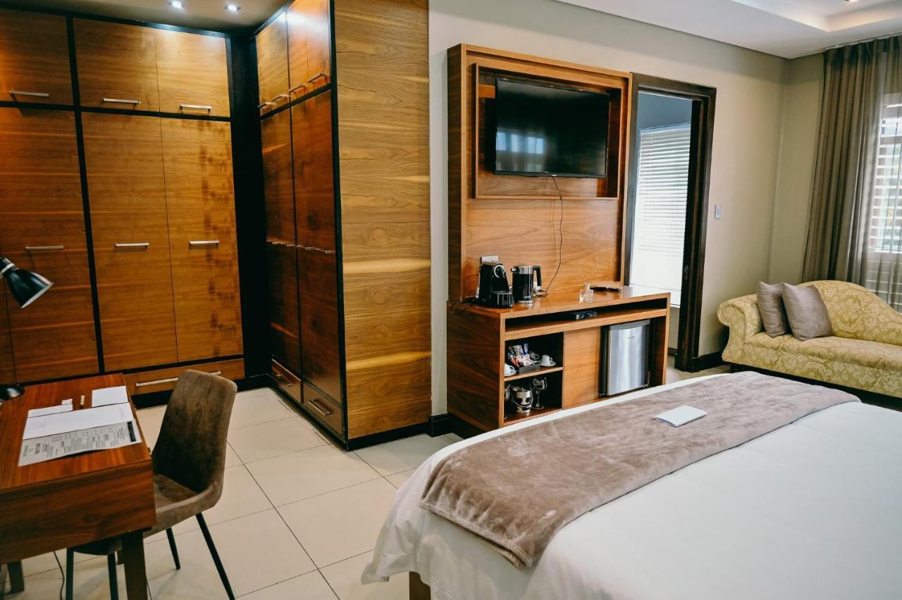 Tredenham Boutique Hotel Bloemfontein Exteriér fotografie A room at the hotel