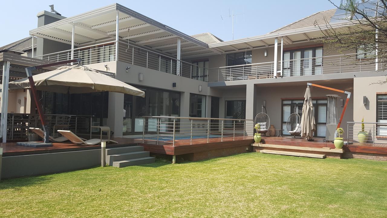 Tredenham Boutique Hotel Bloemfontein Exteriér fotografie The residence of the South African ambassador in Gaborone