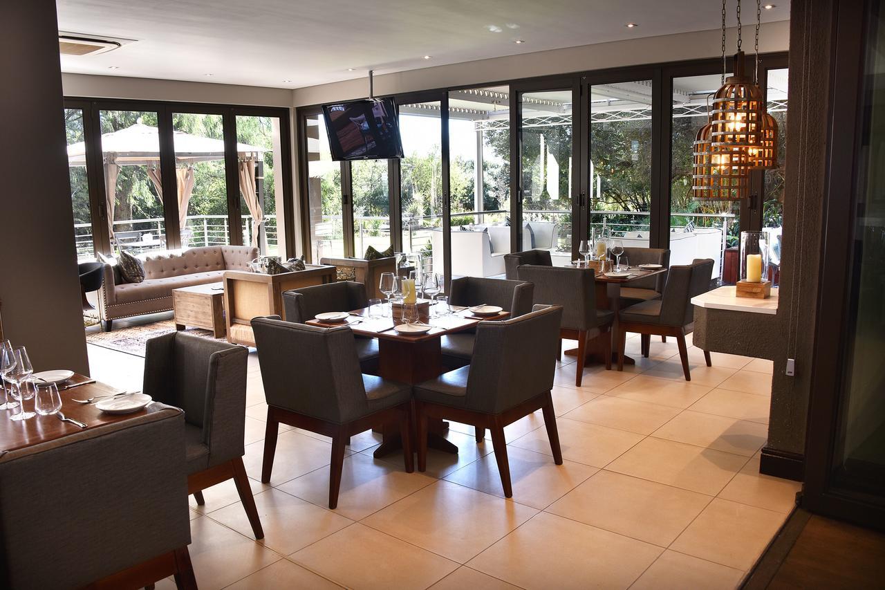 Tredenham Boutique Hotel Bloemfontein Exteriér fotografie The interior of the restaurant